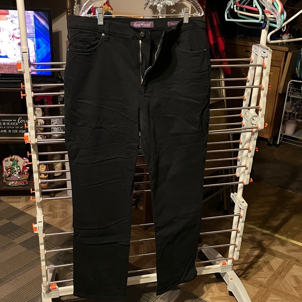 Gloria Vanderbilt Black Straight Leg Jeans